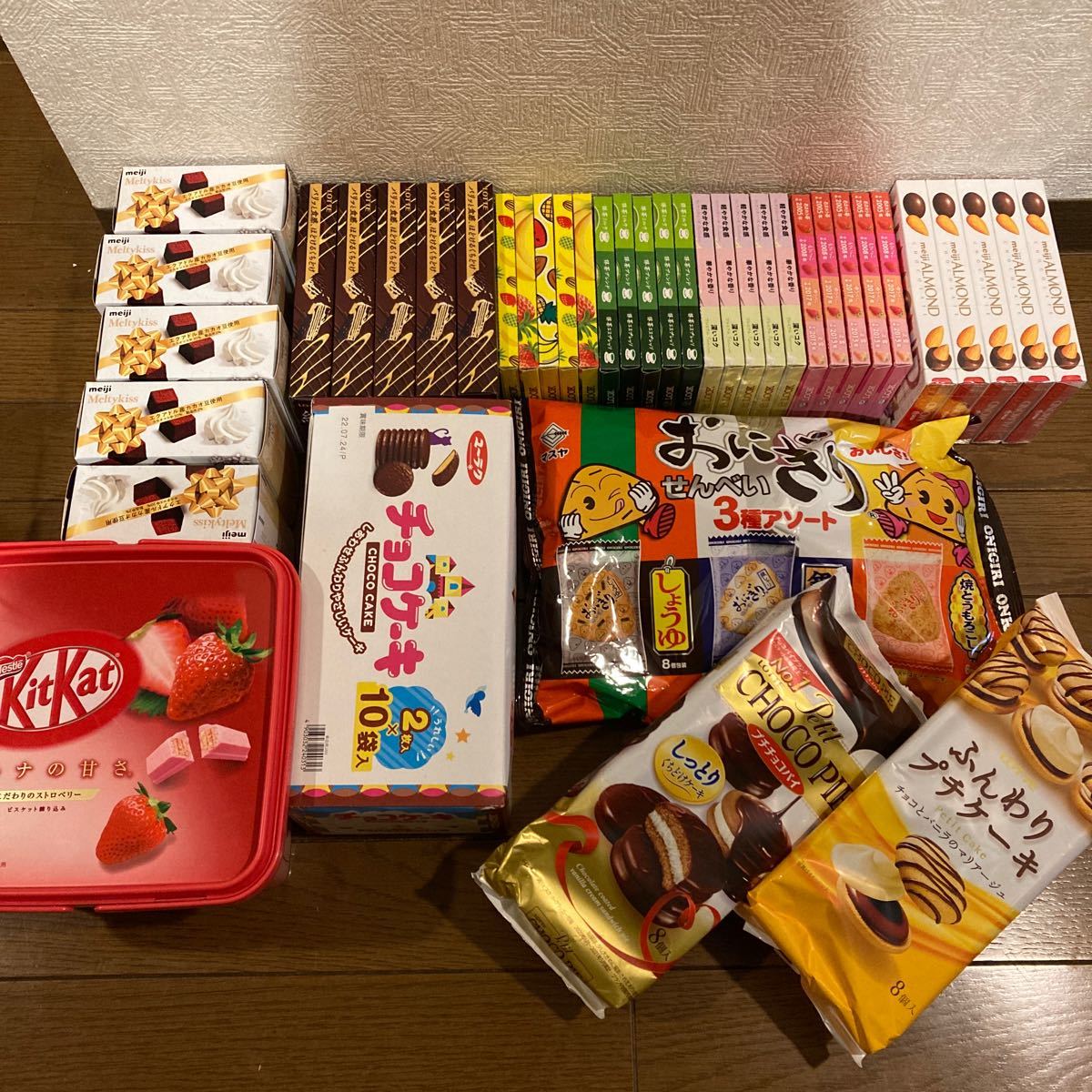 お菓子詰め合わせ まとめ売り チョコレート|Yahoo!フリマ(旧 お菓子詰め合わせ まとめ売り チョコレート|Yahoo!フリマ(旧