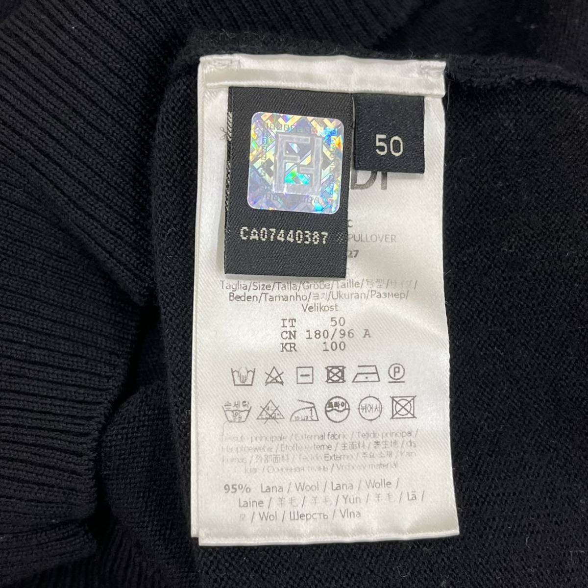 人気 FENDI フェンディ 19AW ズッカ FFロゴ ジャカード 人気 FENDI フェンディ 19AW ズッカ FFロゴ ジャカード