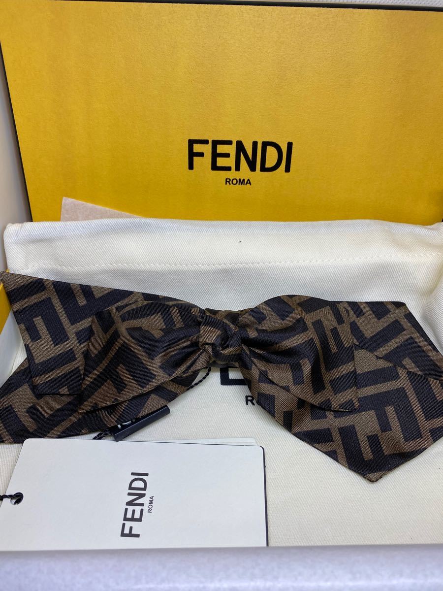 超高品質で人気の 【大人気 可愛いFENDIのバレッタ】シルク素材