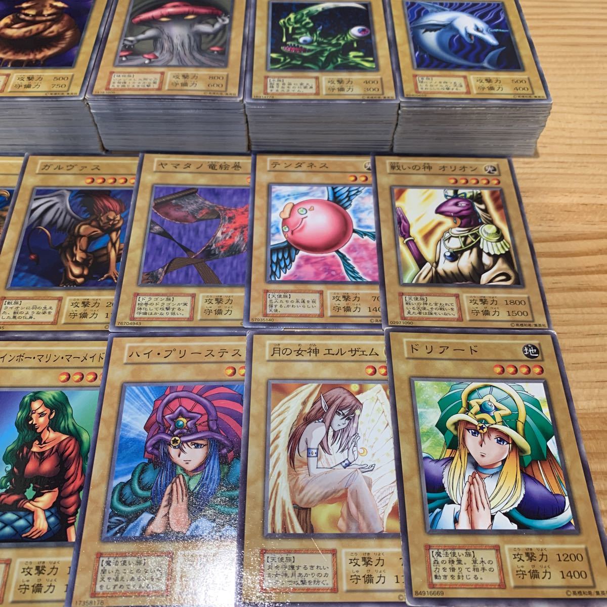 遊戯王大量まとめ売り 初期ノーマルホロなしノーマル字レア400枚まとめ