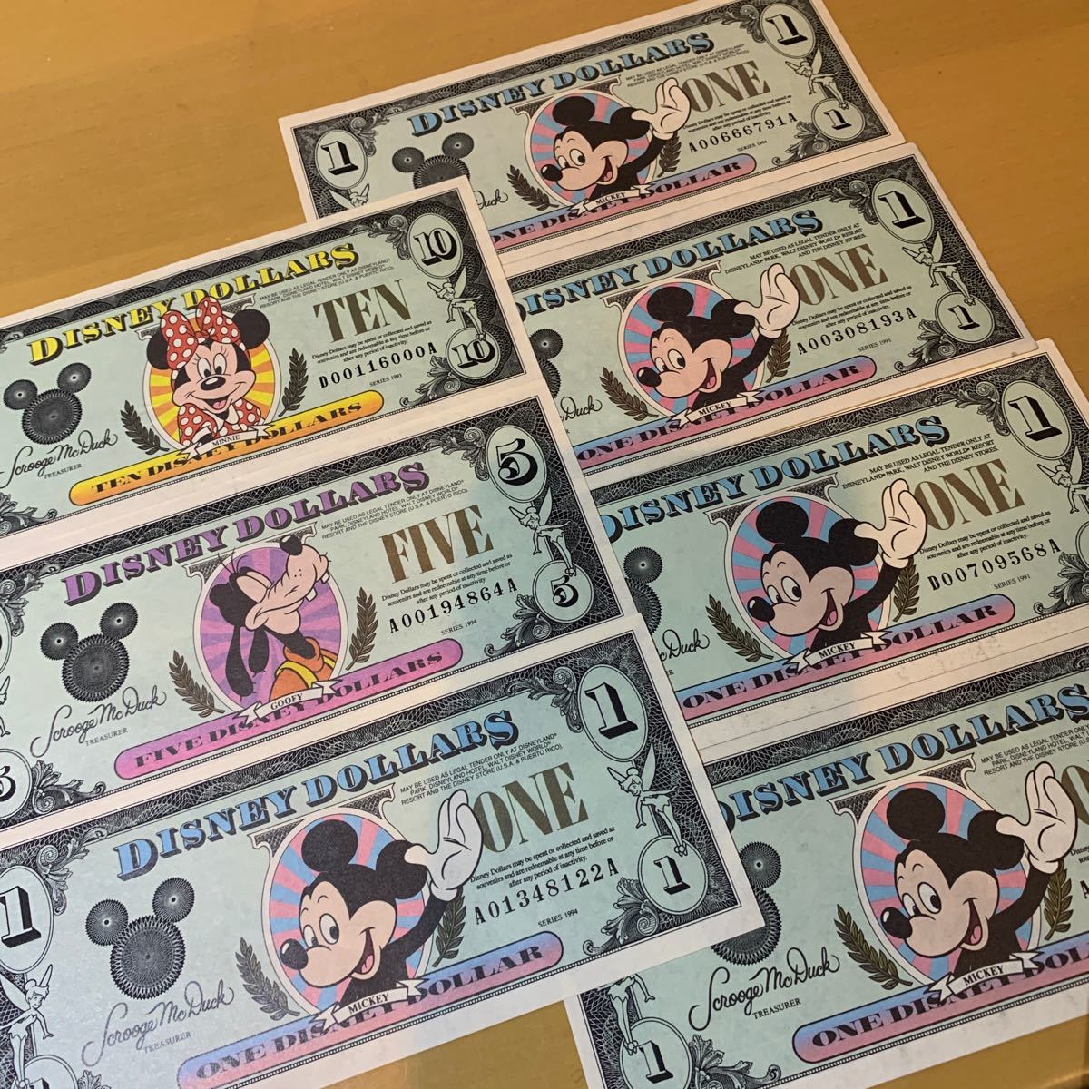 ディズニーダラー10ドル札5ドル札1ドル札合計20ドル(¥20,000) dofeli.com