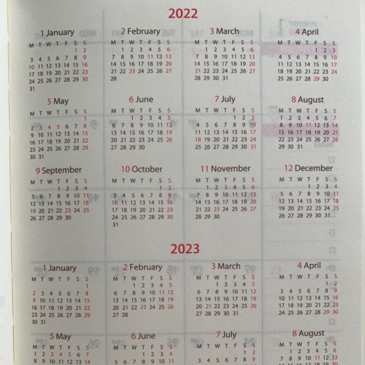 ラスト一冊　A5 ピンク2022年 4月始まり　スケジュール帳 バーチカル　手帳
