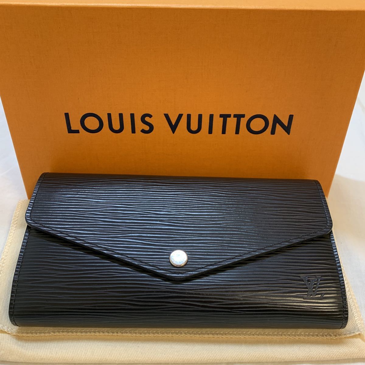 LOUISVUITTON ルイヴィトン 長財布 エピ ポルトフォイユ 黒