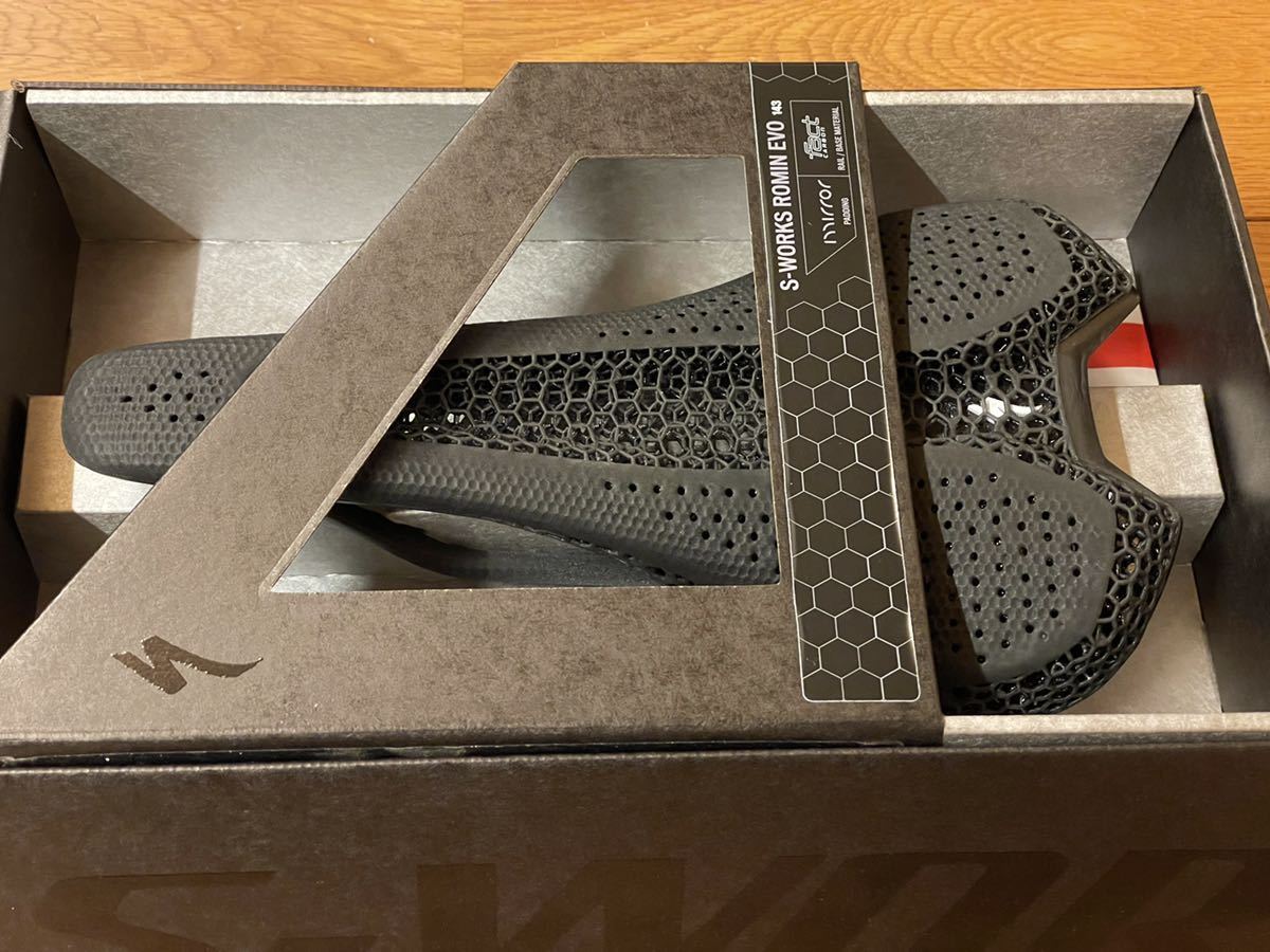 新品 スペシャライズド specialized ローミン エボ ウィズ ミラーS-Works Romin EVO with Mirror サドル 143mm ラスト1個