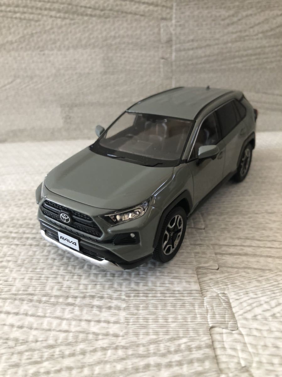 1/30 トヨタ 新型RAV4 ラブ4 アドベンチャー 非売品 カラーサンプル