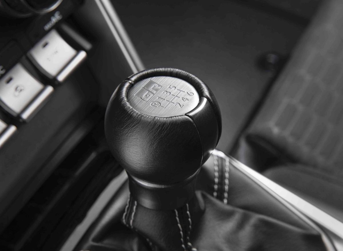 USトヨタ純正 22- TOYOTA GR86 純正オプション シフトノブ GRロゴ 6MT