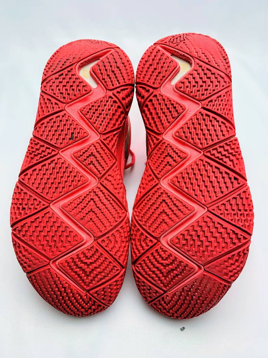 ＃　「中古」KYRIE 4 'RED CARPET' ナイキ カイリー 4 レッド カーペット 【MEN'S】27.5cm_画像9