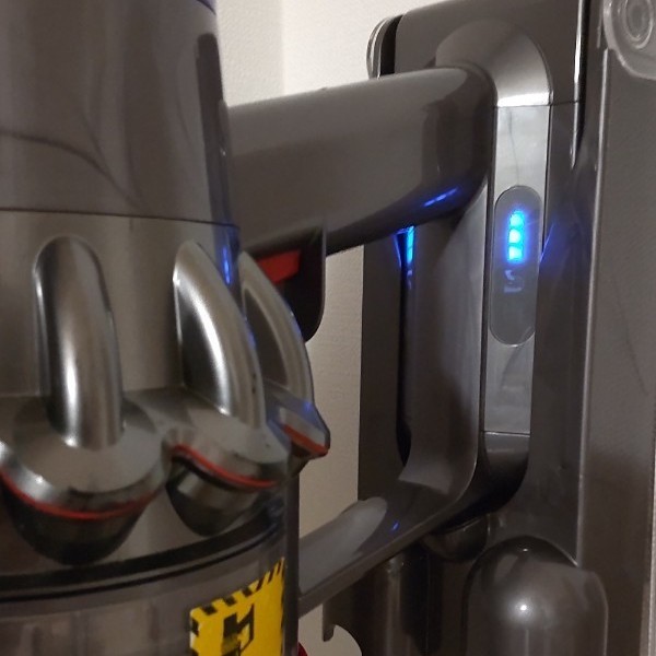 ダイソンV10 付属品付き コードレスクリーナー サイクロン式 dyson Fluffy コードレス掃除機 geocoach.co.jp
