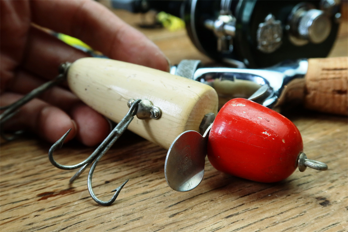 40s PFLUEGER GLOBE Pflueger Old wood rotary head lure / heddon road comfort  ZEAL Balsa 50 is to Lee z etc. wooden lure liking .: Real Yahoo auction  salling