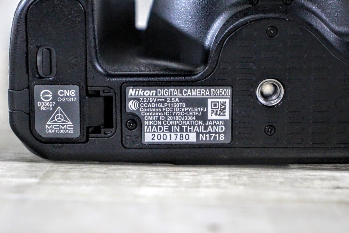 No.1587　NIKON　D3500　ニコン　DXフォーマットデジタル一眼レフカメラ　レンズ（AF-P NIKKOR 18-55㎜1:3.5-5.6G・70-300㎜）備品付属_画像8
