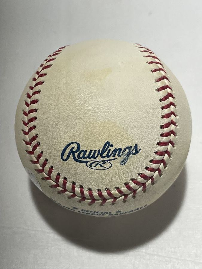 ichi low MLB with autograph ball 
