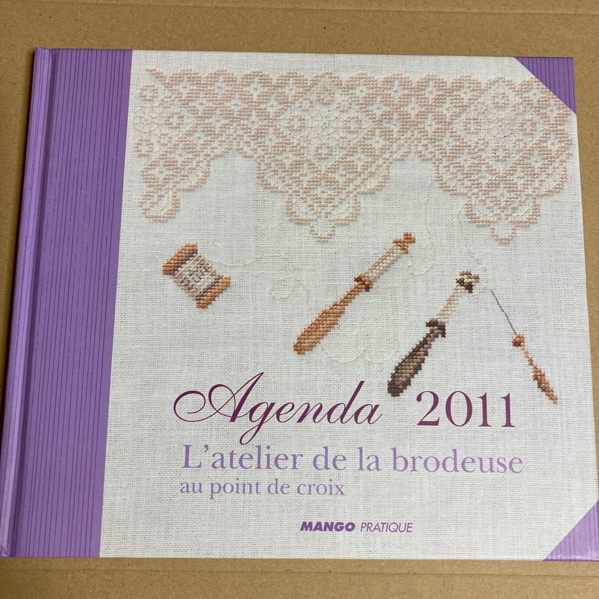 AGENDA アジェンダ 2011 クロスステッチ図案 洋書|Yahoo!フリマ AGENDA アジェンダ 2011 クロスステッチ図案 洋書|Yahoo!フリマ