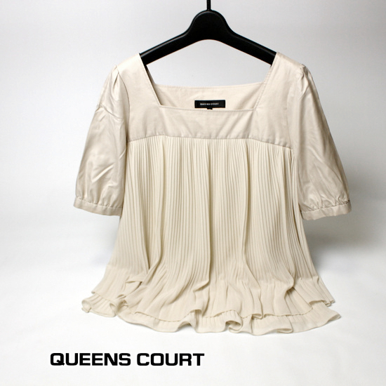 美品 QUEENS COURT クイーンズコート 大人可愛い プリーツ加工 シフォン切り替え カットソー 2号 19D06_画像1