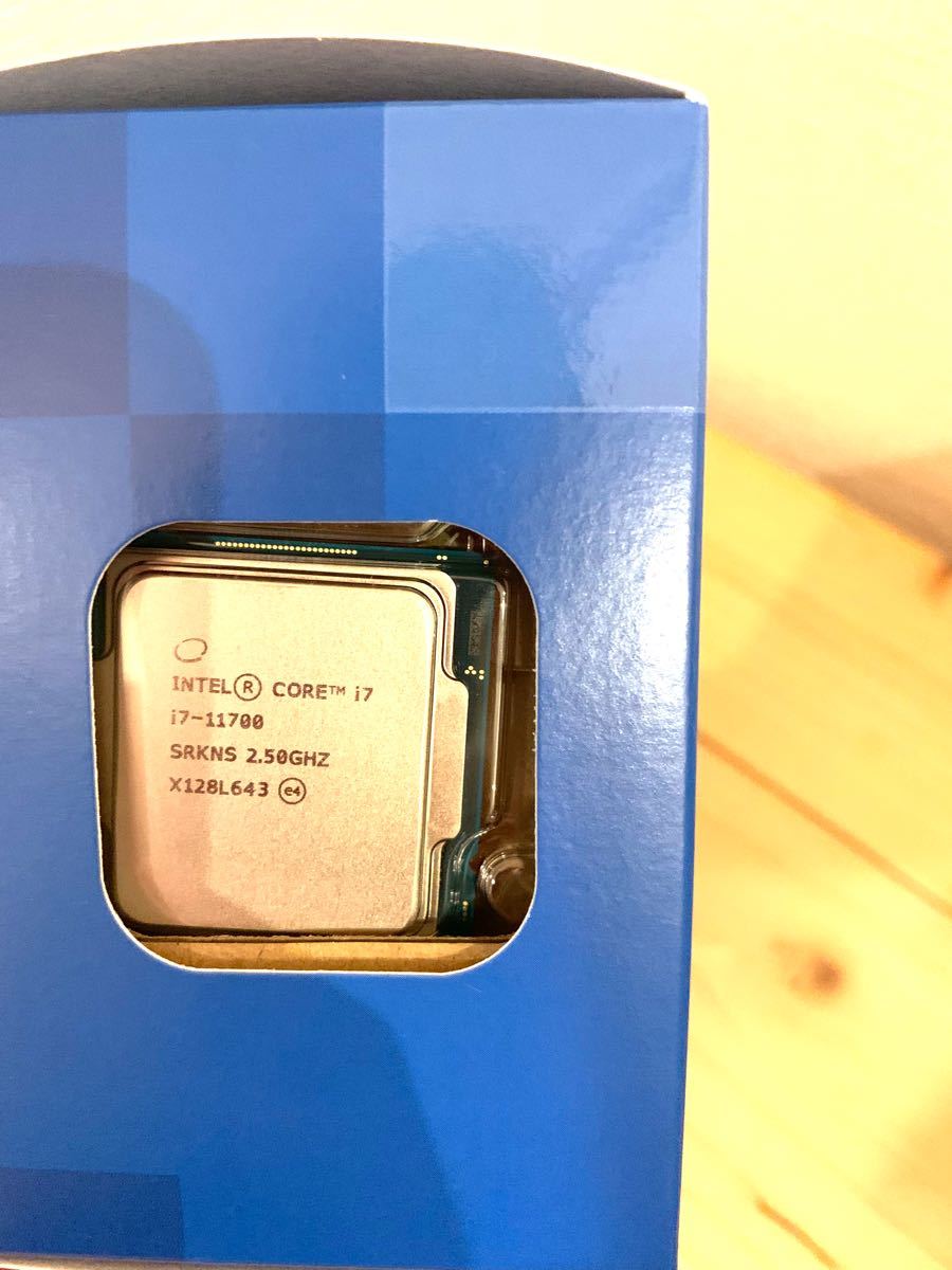 レビュー高評価の商品! インテル CPU BX8070811700K シール付き ...