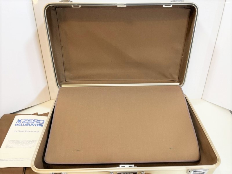  super rare almost unused blue is li champagne gold Zero Halliburton suitcase ZERO HALLIBURTON MADE IN USA #166118