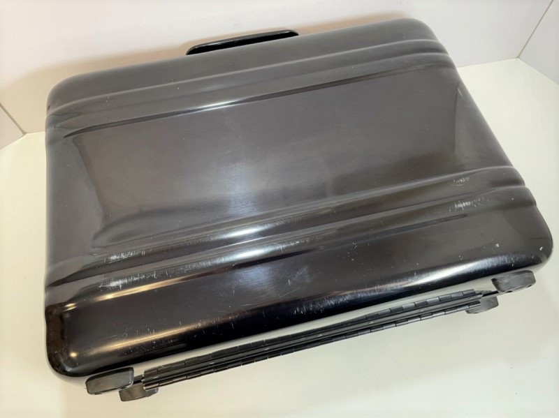  rarity ZERO HALLIBURTON Zero Halliburton aluminium black attache case leather trim MADE IN USA