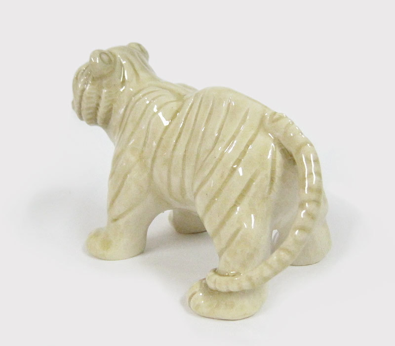 [ literary creation ceramics *masayuki] kind expression. tiger * total length 13cm* ornament 