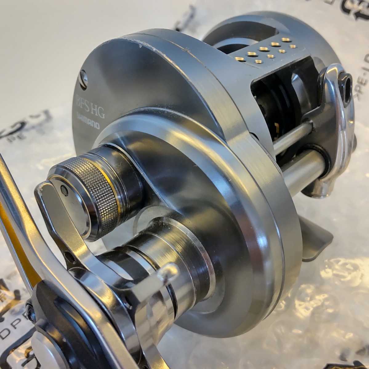 SHIMANO シマノ ベイトリール 17カルカッタコンクエスト BFS HG 右