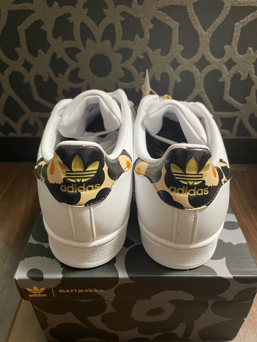 新品 adidas マリメッコ スニーカー スーパースター 箱付き 24 5