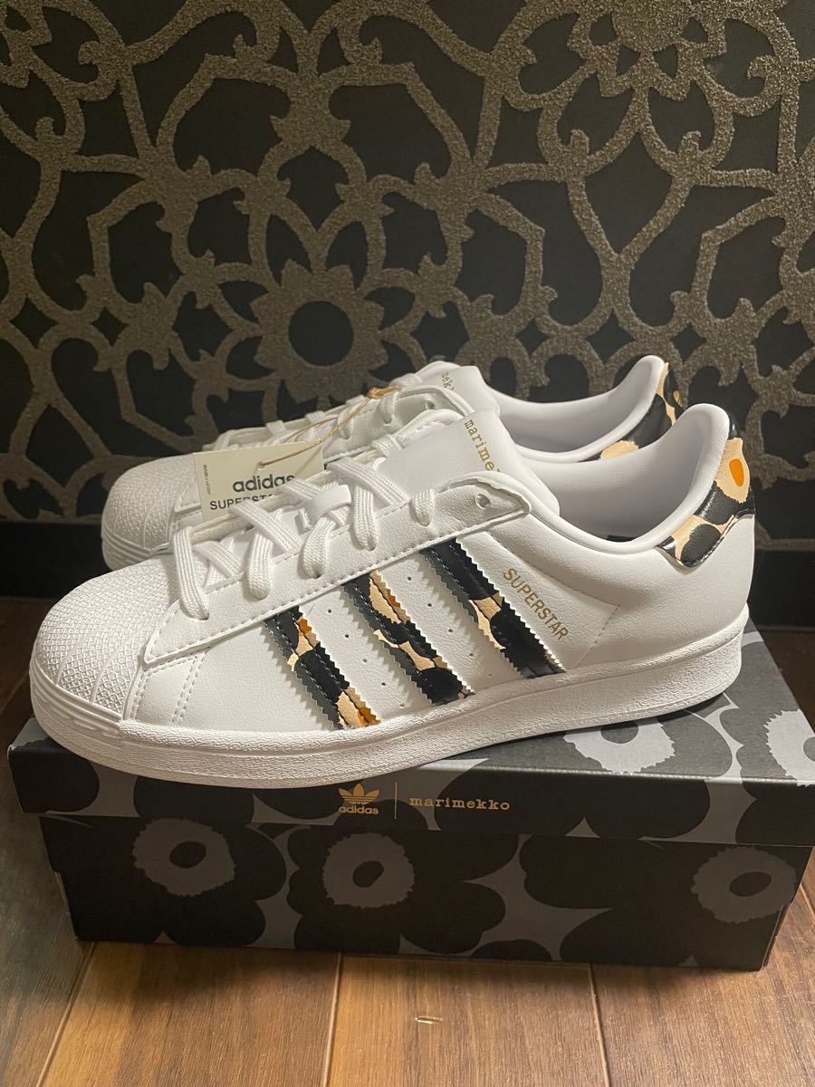 新品 adidas マリメッコ スニーカー スーパースター 箱付き 24 5