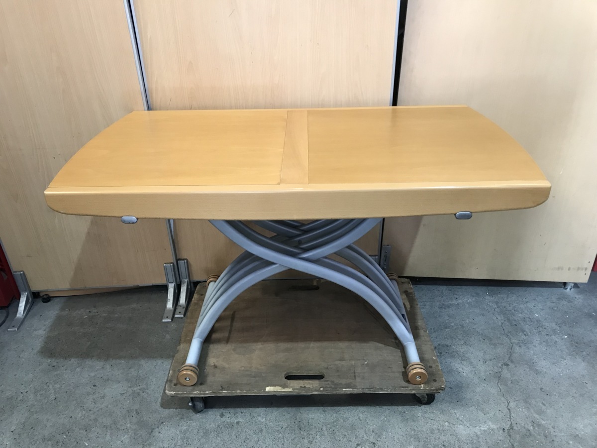 used イタリア brevettato リフティングテーブル 昇降・伸長式 used イタリア brevettato リフティングテーブル 昇降・伸長式