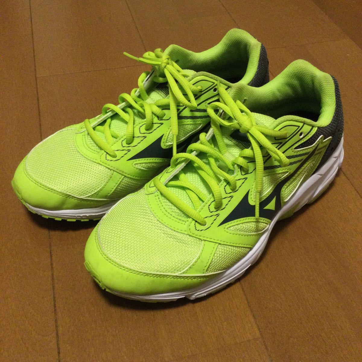 中古美品 MIZUNO ミズノ ランニングシューズ X10 26.0 の商品詳細