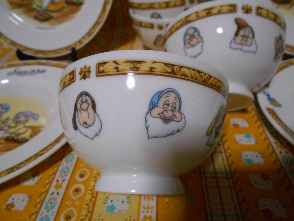 ♪ディズニーユーズド白雪姫七人の小人陶器製ご飯茶碗カフィオレボウル４個＆プレートお皿２種４枚セットこびと_画像5