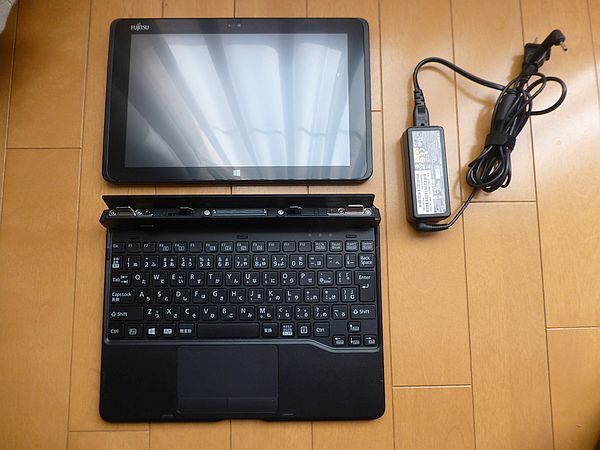 富士通 ARROWS Tab Q506/ME スリムキーボードセット FMV-NKB14 Windows 