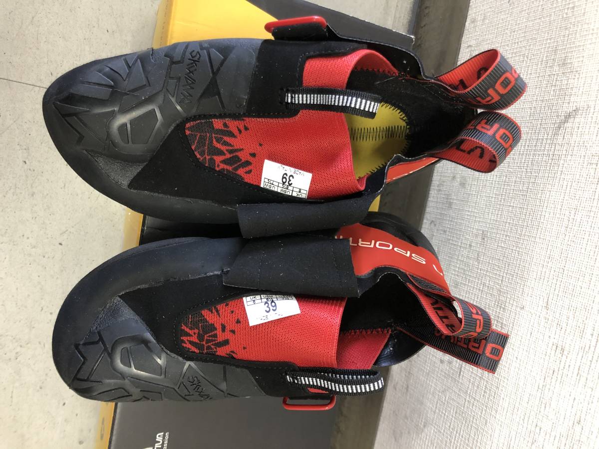 La Sportiva スポルティバ SKWAMA スクワマ Black/Poppy ブラック