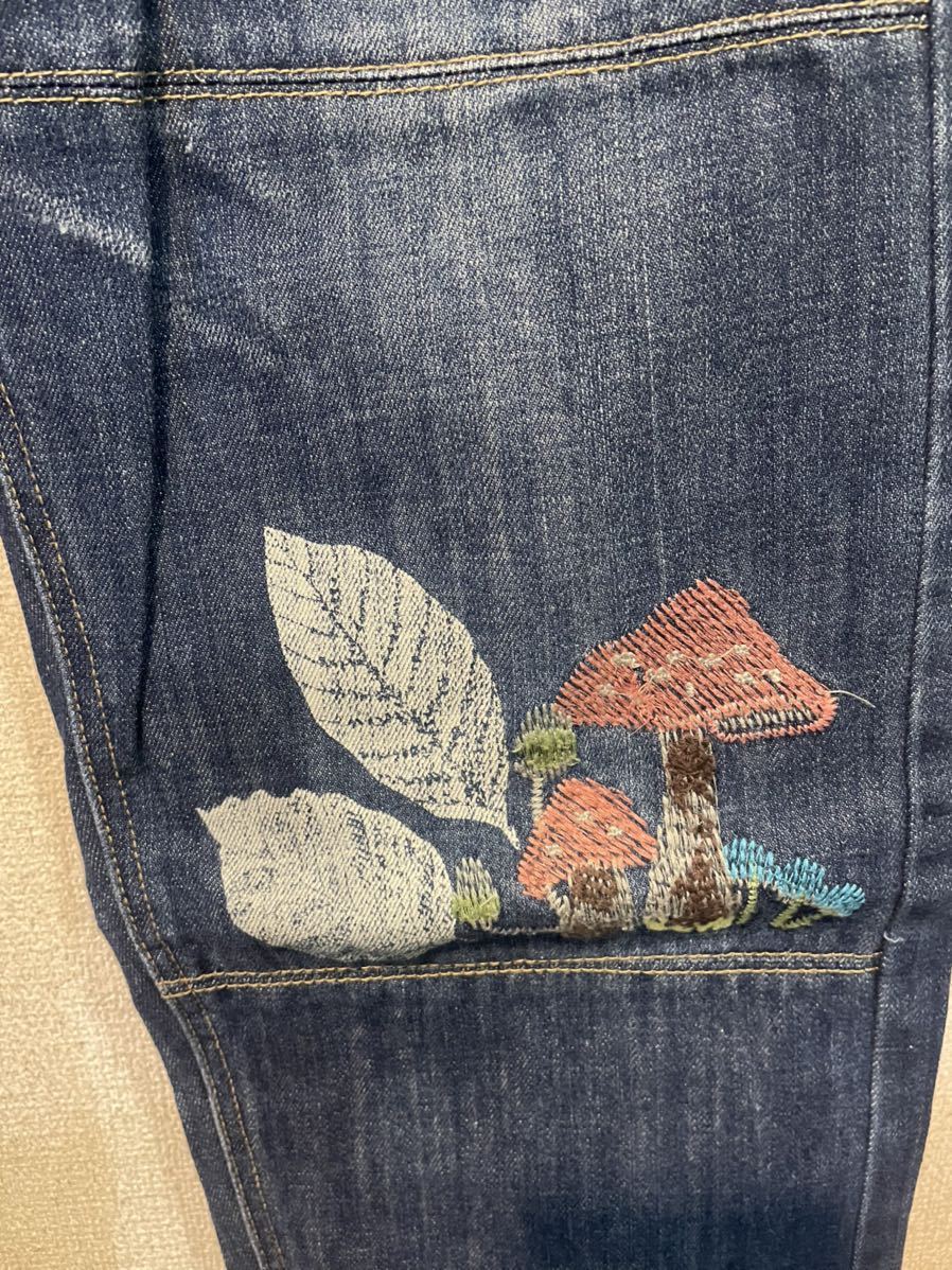 ! As Know As o Ora kaas know as olaca lady's large size Denim ji- bread jeans leaf .... . embroidery paint USED!