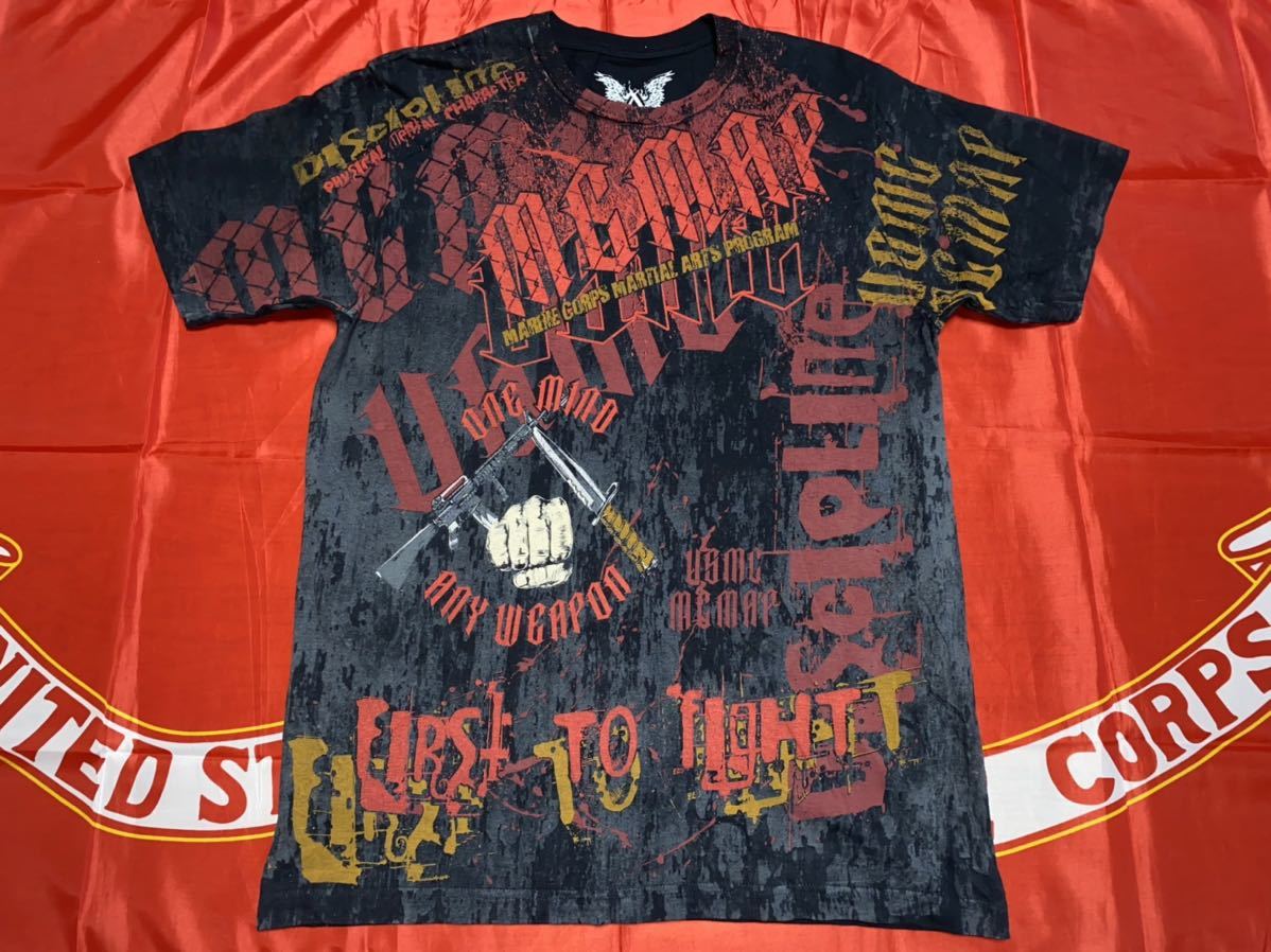 中古美品　USMC marine corps martial arts program one mind any weaponコットンTシャツ Lサイズ　ブラック＆レッド_画像1