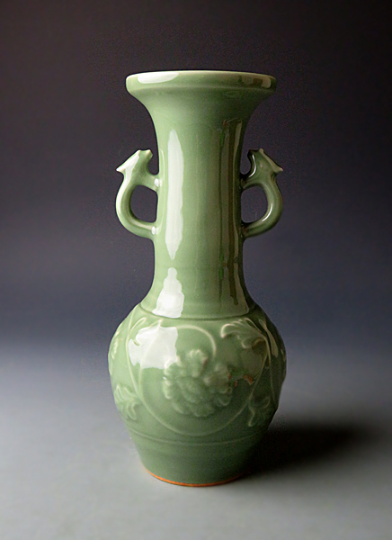 加藤渓山 天龍寺青磁 耳付花瓶 共箱 耳付 花入 花生 茶道具【k3060】 Yahoo!オークション - 二代 加藤渓山 天龍寺青瓷耳付花瓶 共箱