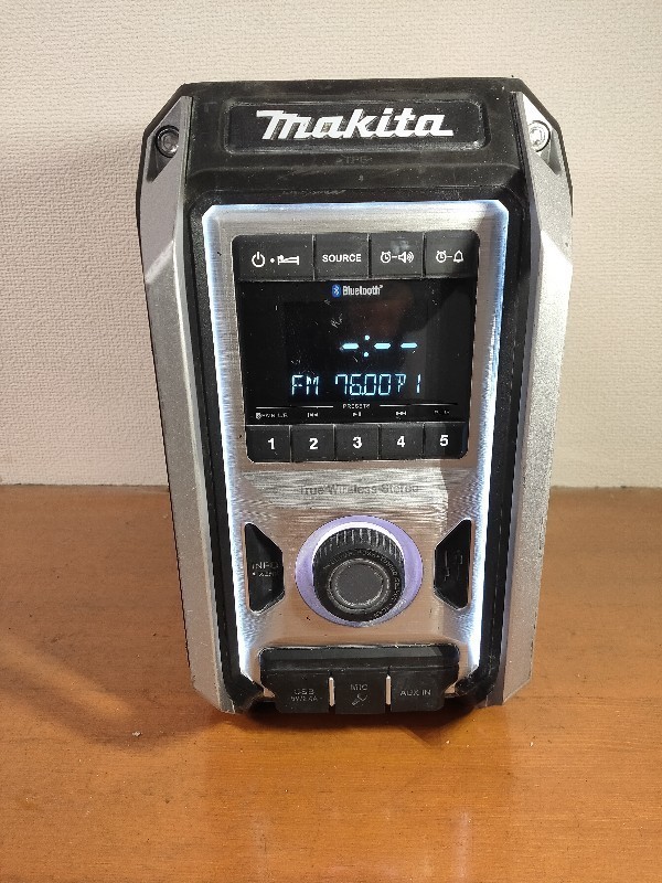 新品未開封‼️】マキタ 充電式ラジオ MR113B p4.org