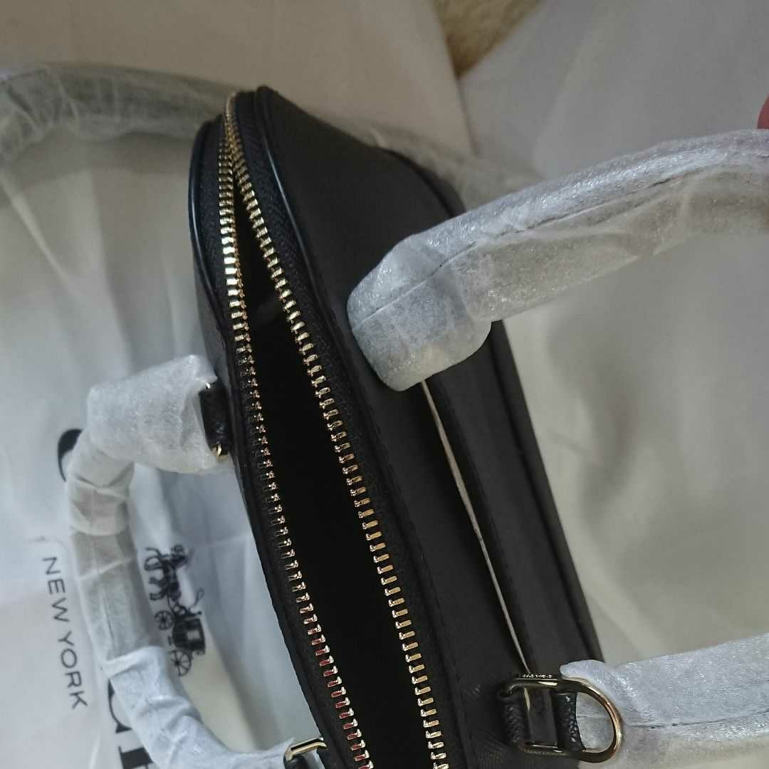 ☆COACHドーム型ショルダーバック☆新品、未使用☆ ceratinxd.com