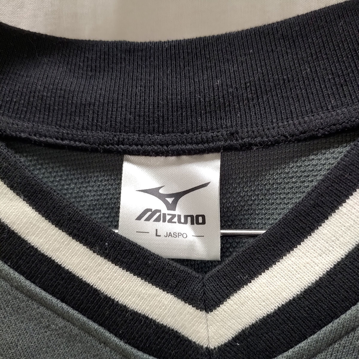 *1343P/ Mizuno MIZUNO V neck sweatshirt 3239-5A27 black (M) gray (L) sport part . long sleeve warm-up tennis / badminton 