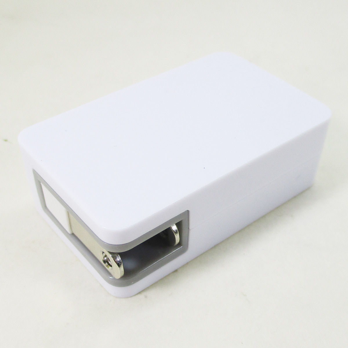 同梱可能 USB-ACアダプター 出力2.1A コンパクトUSB充電器 USB２ポートタイプ USB053ｘ１台_画像8