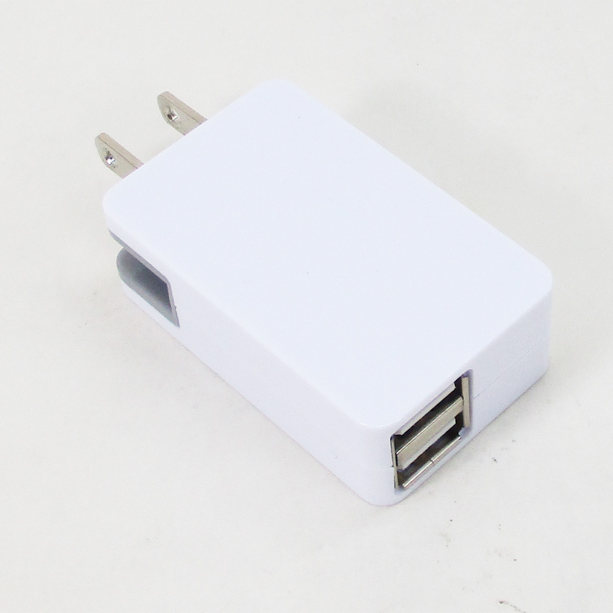 同梱可能 USB-ACアダプター 出力2.1A コンパクトUSB充電器 USB２ポートタイプ USB053ｘ１台_画像9