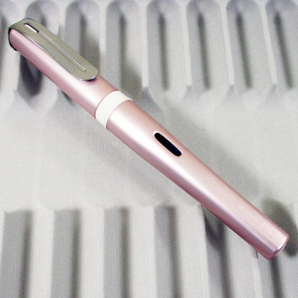 Бесплатная доставка почты с задней частью Pelican Fountain Pen Pelicano Up Rose Gold