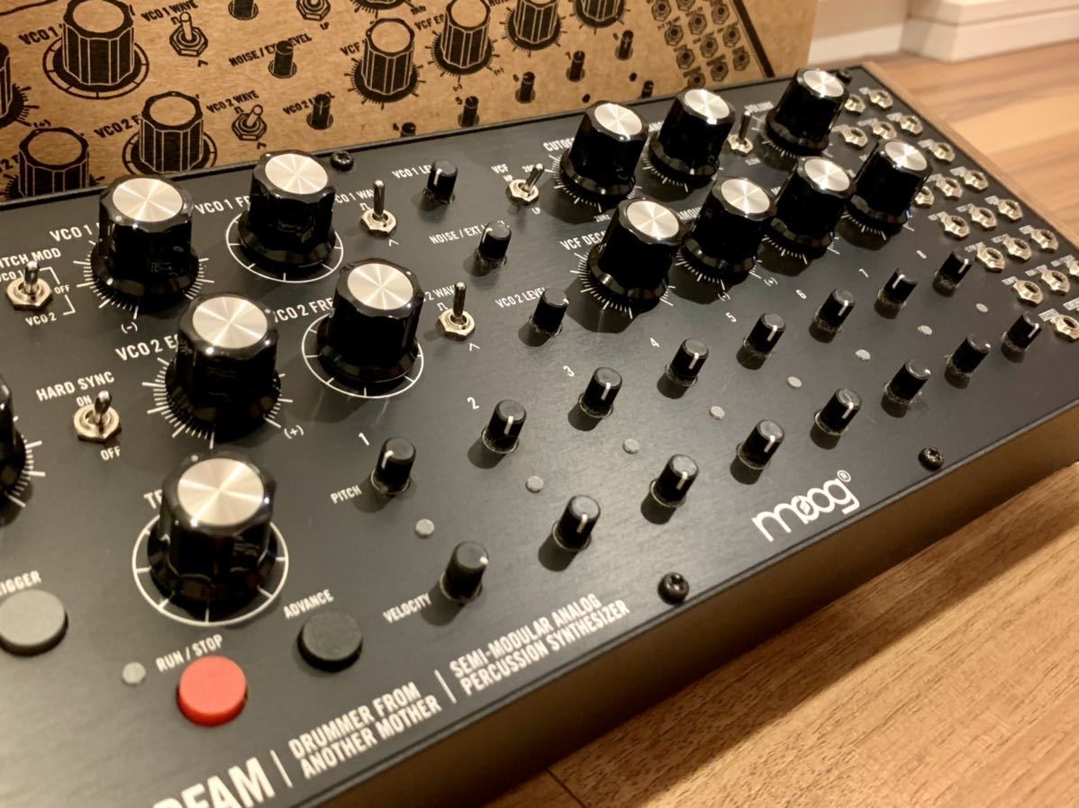 注目の moog DFAM Drummer From Another Mother セミモジュラー