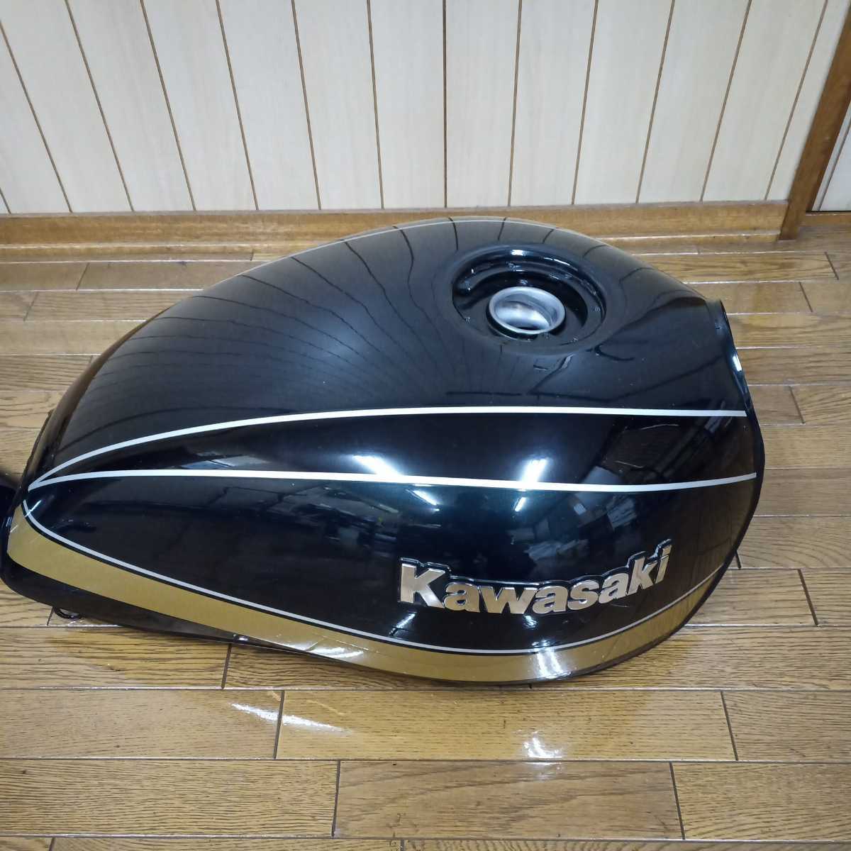 ゼファー750 外装セット 一式 裏ファイル? グリーンタイガー ゼファー750 外装セット 一式 裏ファイル? グリーンタイガー