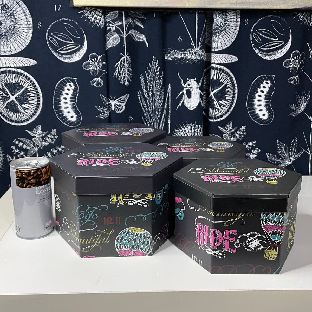 Paypayフリマ 廃盤品 数年前に購入した ダイソーのかっこかわいい六角形の黒い箱 4個セット 小物入れ プレゼントボックスにも Paypayフリマ 廃盤品 数年前に購入した ダイソーのかっこかわいい六角形の黒い箱 4個セット 小物入れ プレゼントボックスにも