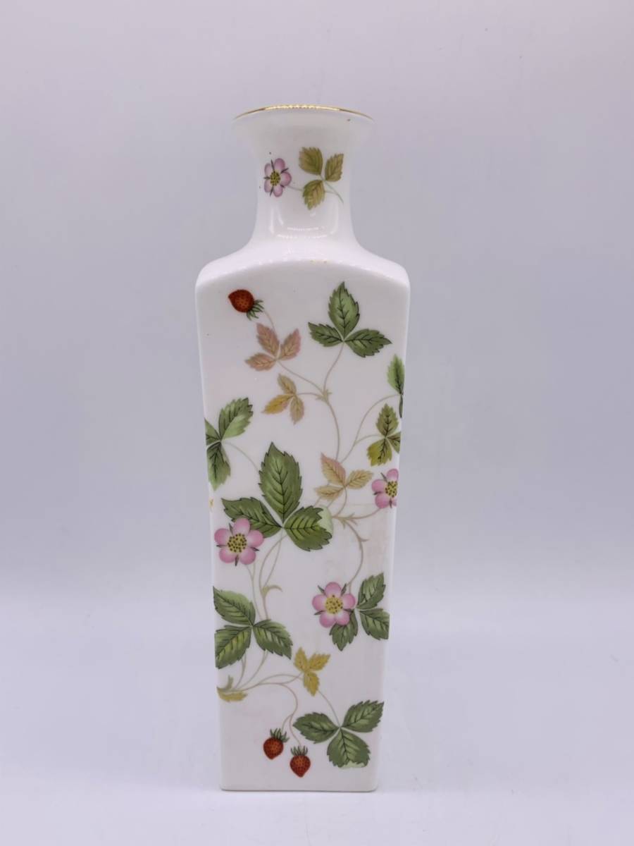 現状品 Wedgwood ウエッジウッド ワイルドストロベリー 陶器 一輪挿し フラワーベース 花瓶 花器 西洋陶磁器 ベース 高さ約18cm ウェッジウッド 売買されたオークション情報 Yahooの商品情報をアーカイブ公開 オークファン Aucfan Com 現状品 Wedgwood ウエッジウッド ワイルドストロベリー 陶器 一輪挿し フラワーベース 花瓶 花器 西洋陶磁器 ベース 高さ約18cm ウェッジウッド 売買されたオークション情報 Yahooの商品情報をアーカイブ公開 オークファン Aucfan Com