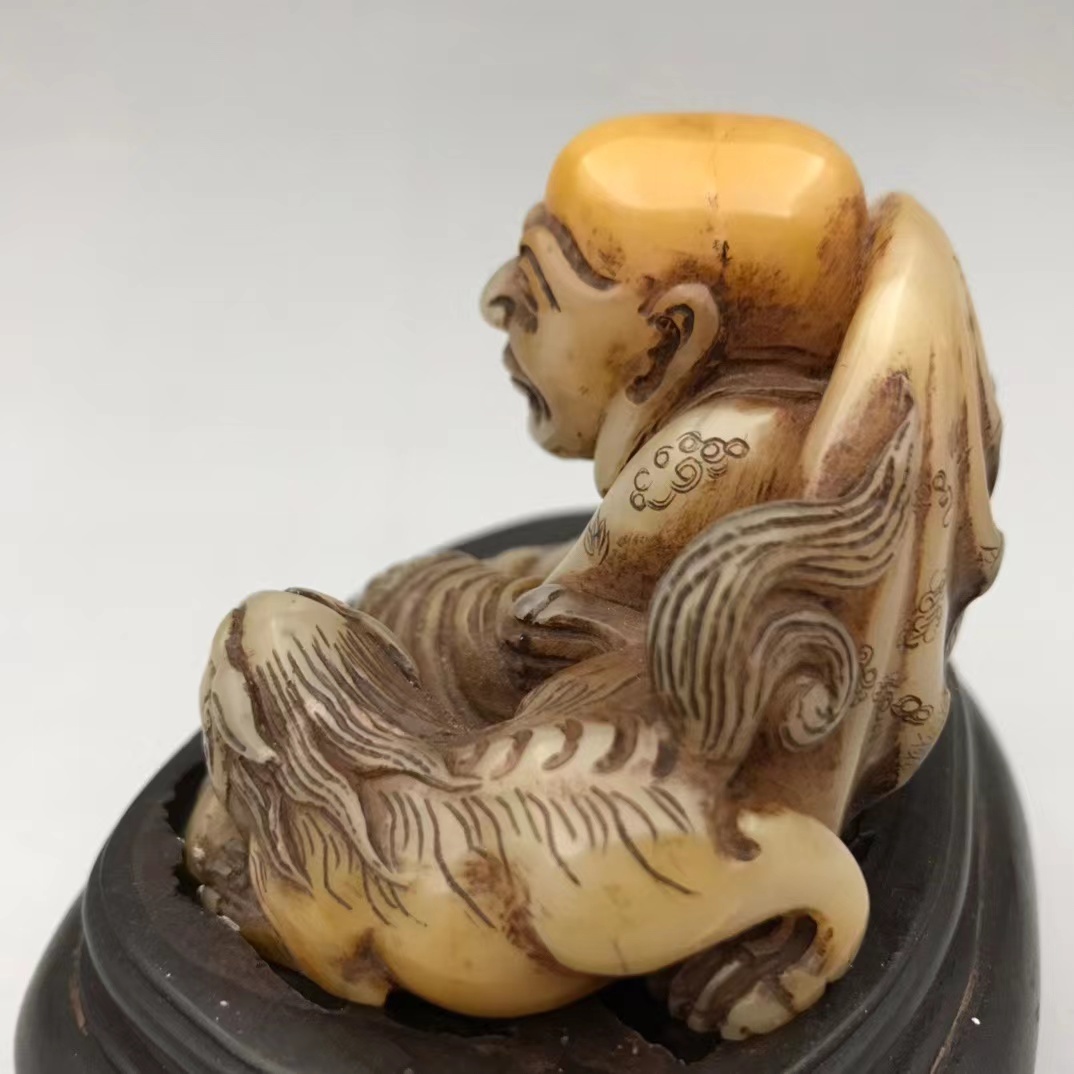 清・古寿山石「次閑作」人物印章』極細工・時代物・古賞物・中国 清・古寿山石「次閑作」人物印章』極細工・時代物・古賞物・中国