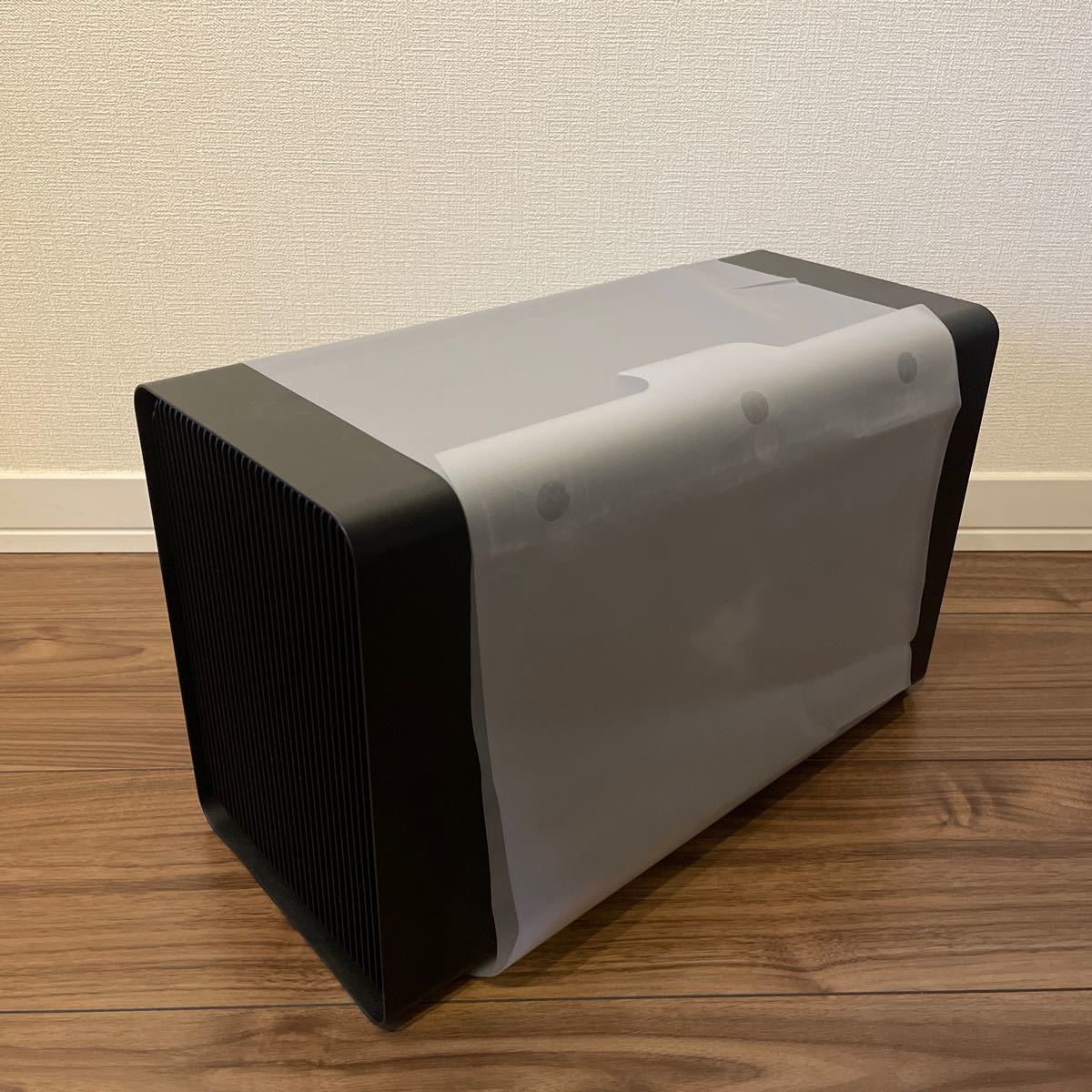 Razer Core X Chroma 外付けGPU (eGPU) BOX ThunderBolt 3 700W