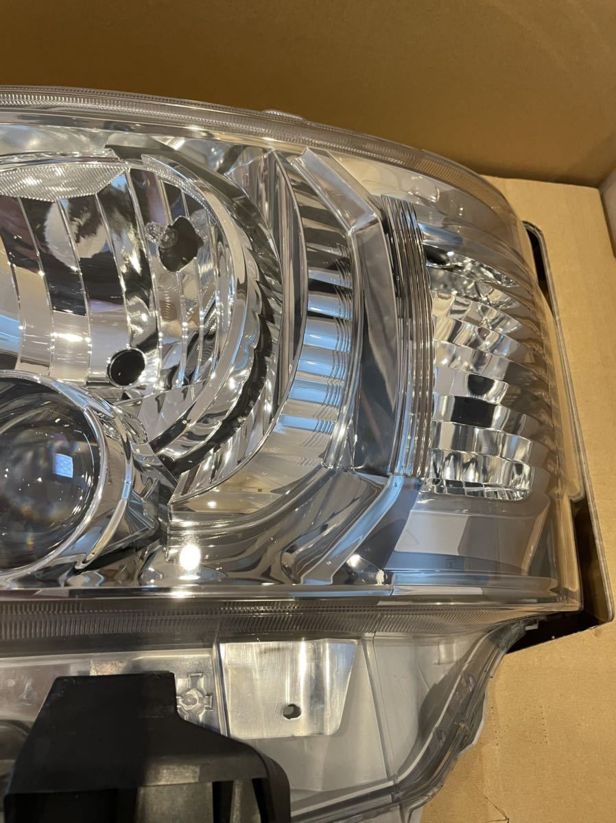 ハイエース200系 LEDヘッドライト 左 ダークプライム | mankey.gr