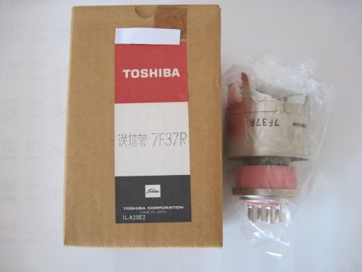 103 東芝製 送信管 7F37R 未使用品ですが長期保存品 ビニール袋は