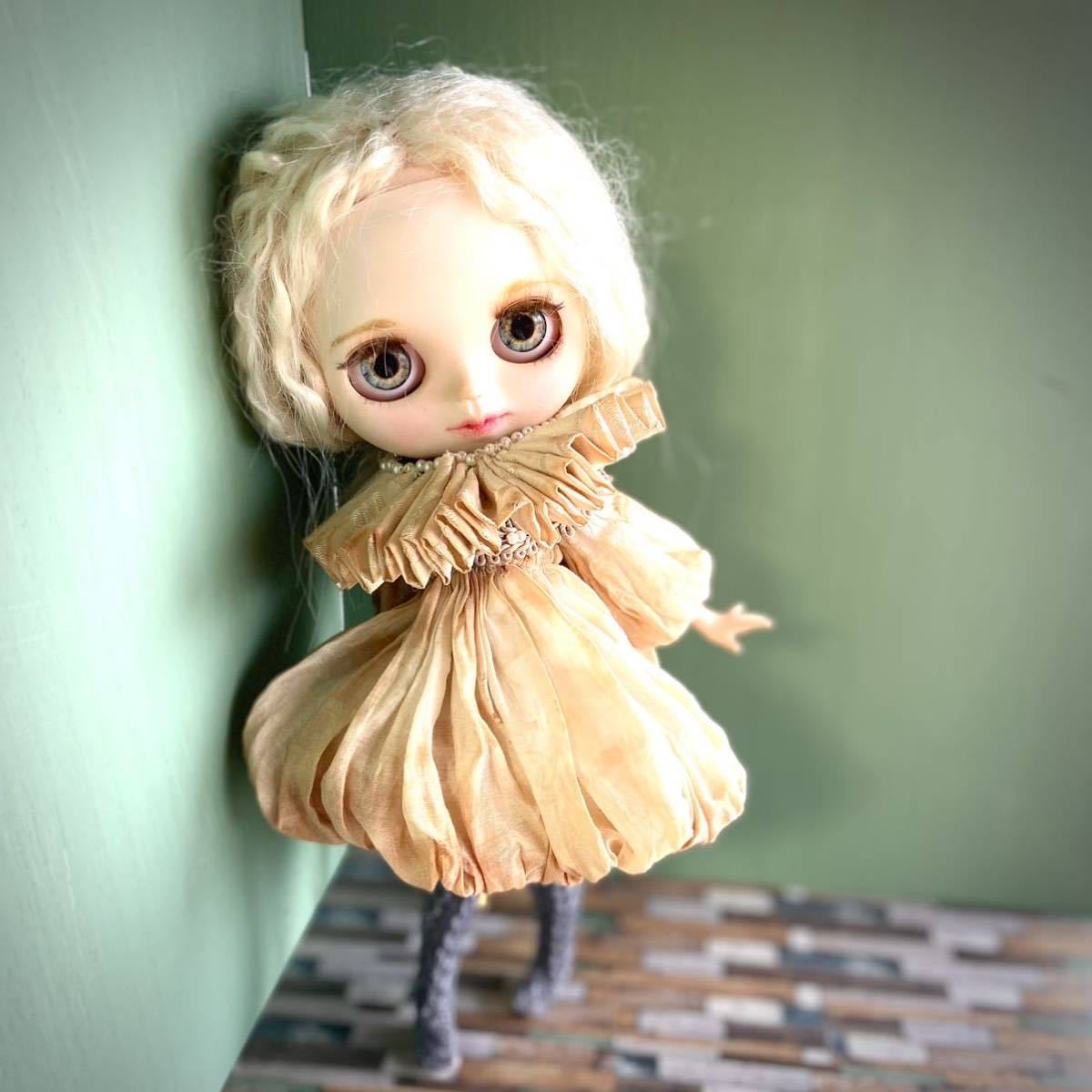 ブライス アウトフィット Blythe outfit イースターバニーのお洋服セット　7点セット　草木染め　ピエロ襟　うさぎ_画像5