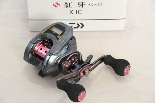 NEW ダイワ DAIWA ベイトリール 紅牙 X IC カウンター付き R 右