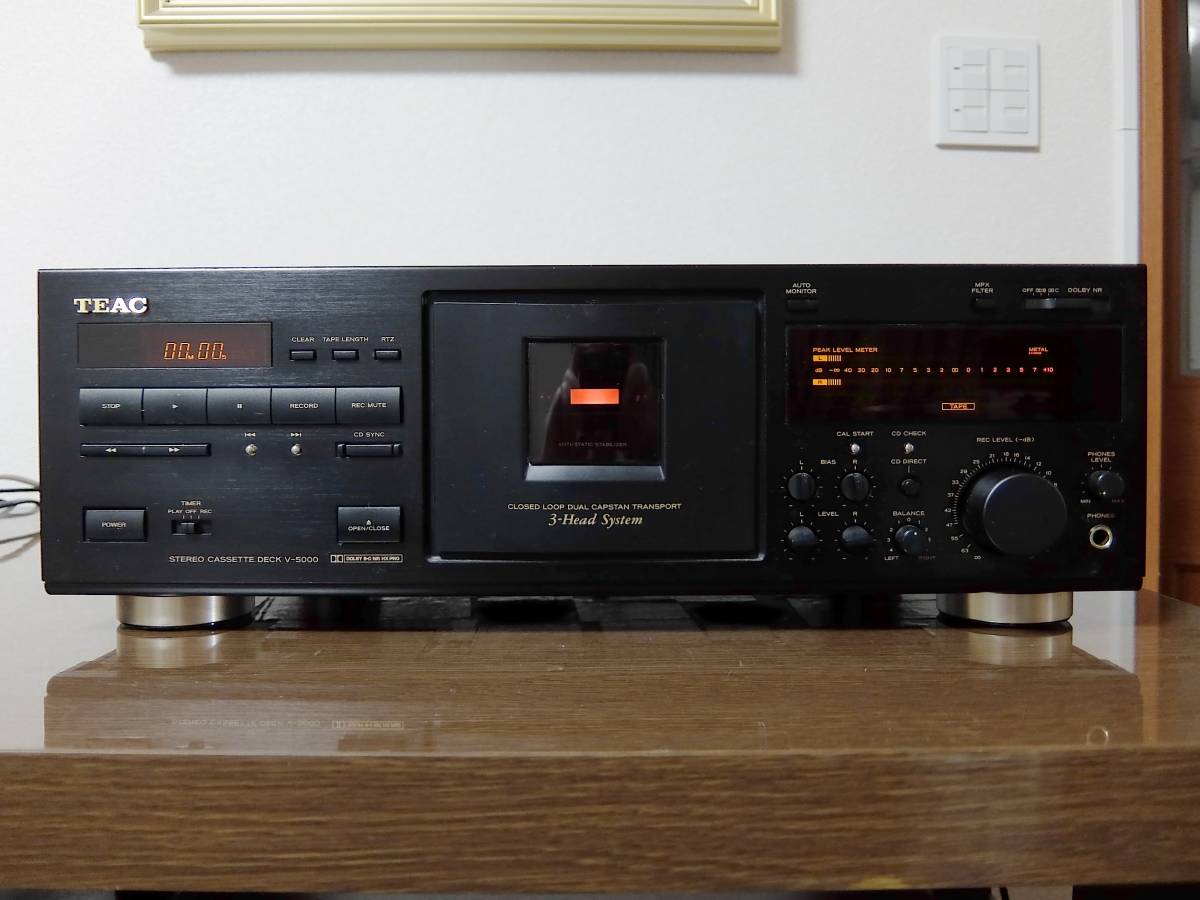 ジャンク TEAC テイアック STEREO CASSETTE DECK ステレオカセットデッキ　3HEAD SYSTEM V-5000 _画像1