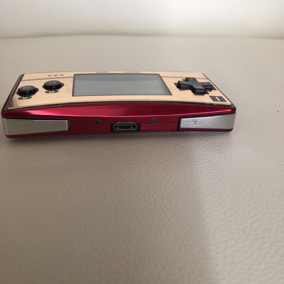 GAME BOY micro ゲームボーイミクロ OXY-001 20周年記念 本体 商品细节